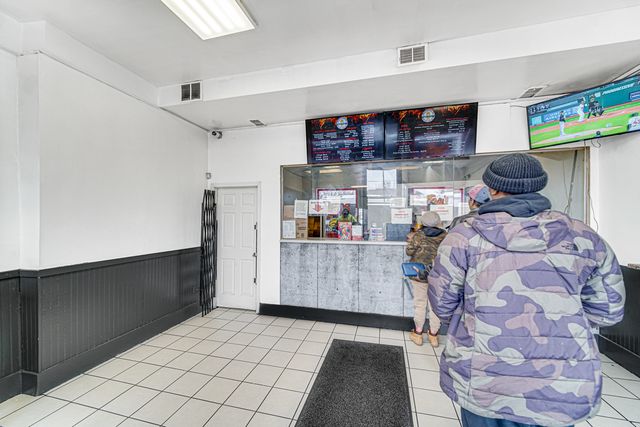 5600 W Division Street, Chicago, IL 60651