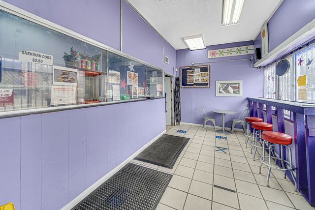 5600 W Division Street, Chicago, IL 60651