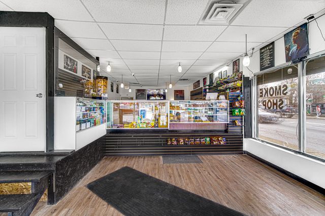 5600 W Division Street, Chicago, IL 60651