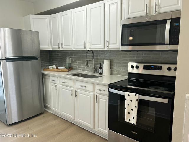 13603 LYLE Road, Jacksonville, FL 32218