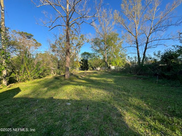 13603 LYLE Road, Jacksonville, FL 32218