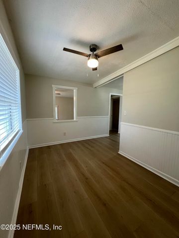 13603 LYLE Road, Jacksonville, FL 32218