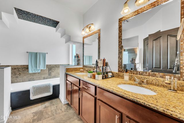 5649 VALLEY MAPLE Drive, El Paso, TX 79932