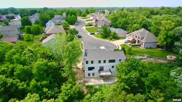 4100 W VISTARIDGE Court, Peoria, IL 61615