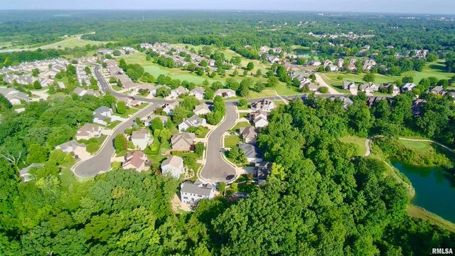 4100 W VISTARIDGE Court, Peoria, IL 61615