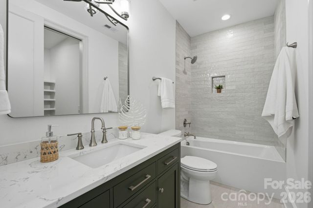 6133 Creola Road, Charlotte, NC 28270