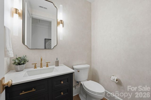 6133 Creola Road, Charlotte, NC 28270