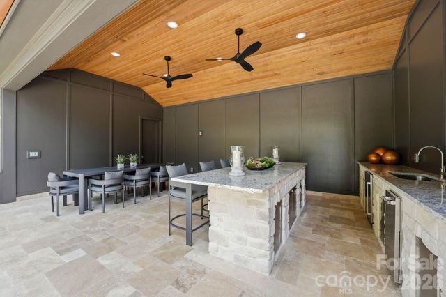 6133 Creola Road, Charlotte, NC 28270