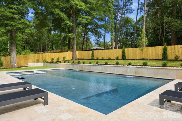 6133 Creola Road, Charlotte, NC 28270