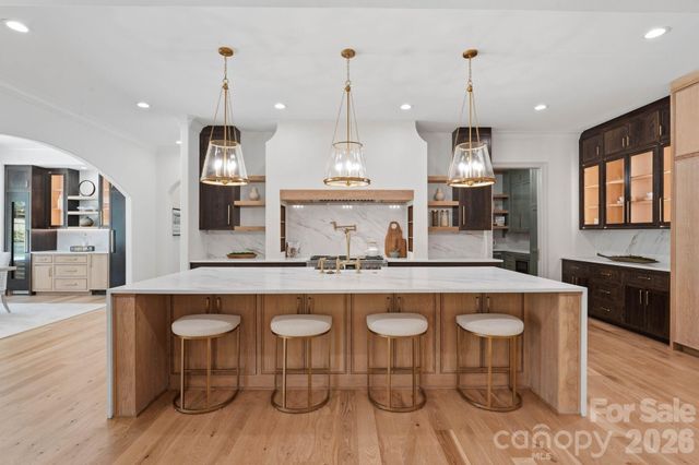 6133 Creola Road, Charlotte, NC 28270