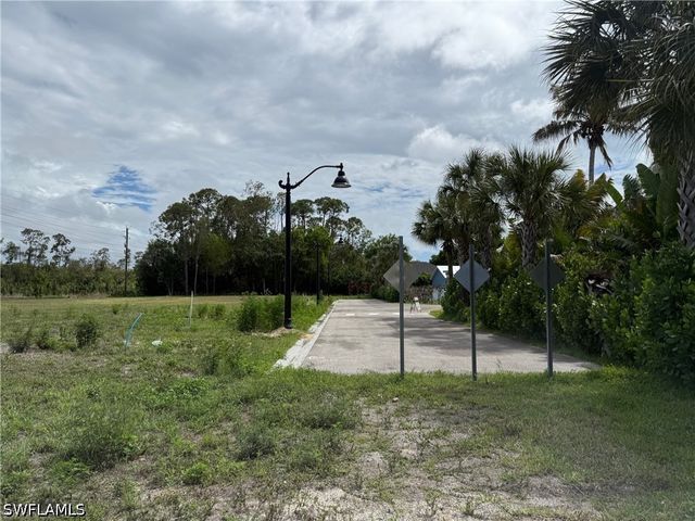 306 Riviera Tulum AVE, Naples, FL 34110