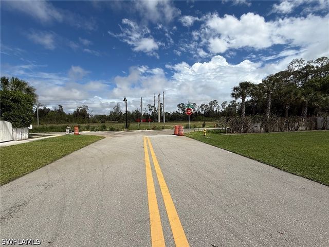 306 Riviera Tulum AVE, Naples, FL 34110