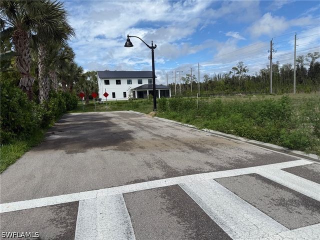 306 Riviera Tulum AVE, Naples, FL 34110