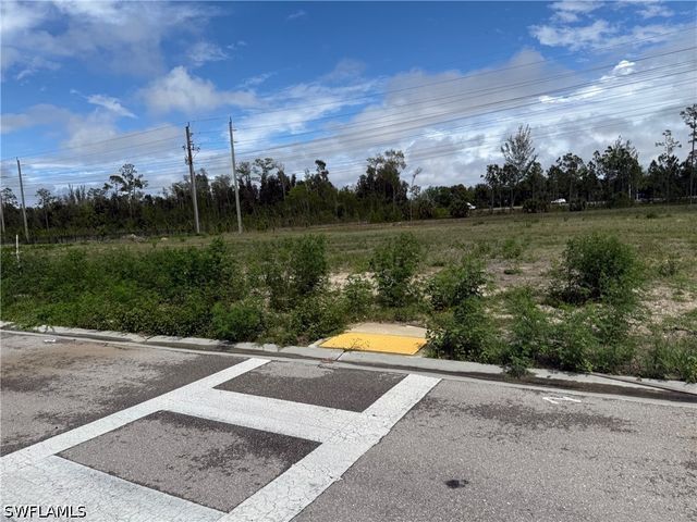 306 Riviera Tulum AVE, Naples, FL 34110