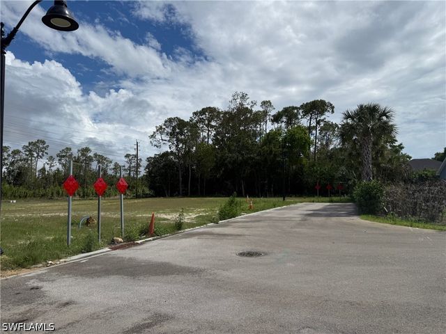 306 Riviera Tulum AVE, Naples, FL 34110