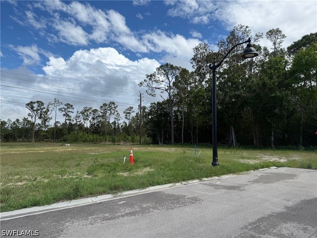 306 Riviera Tulum AVE, Naples, FL 34110