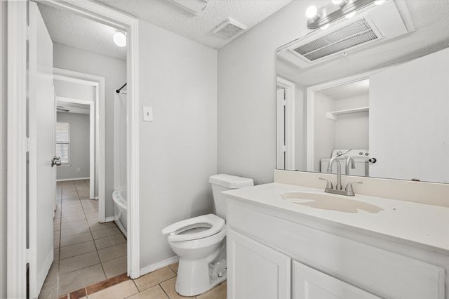 5821 Mansfield Road, Arlington, TX 76017