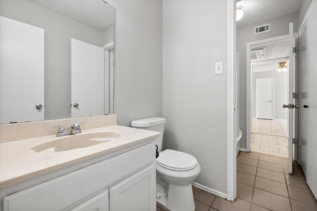 5821 Mansfield Road, Arlington, TX 76017