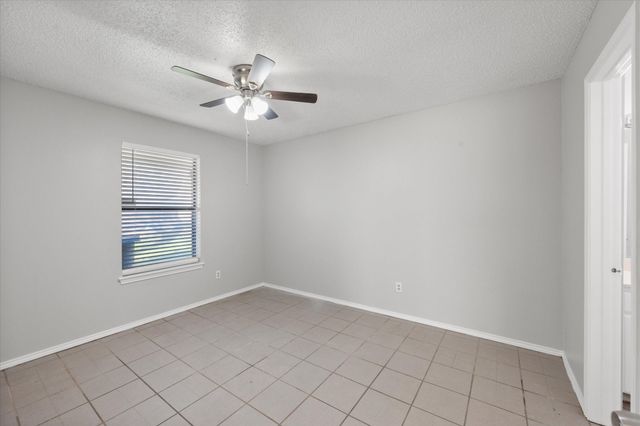5821 Mansfield Road, Arlington, TX 76017