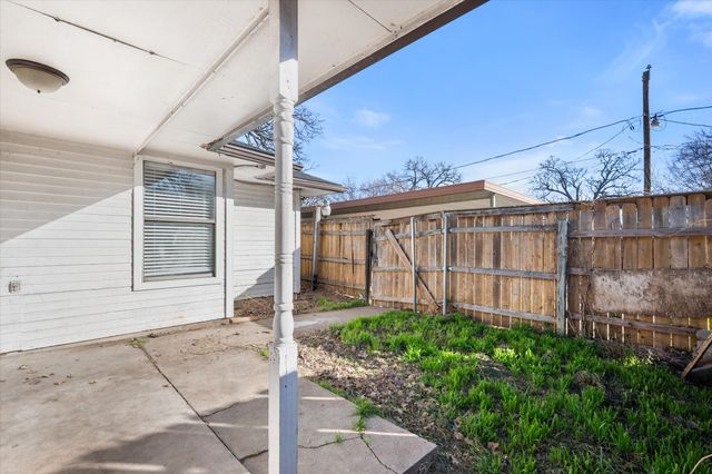 5821 Mansfield Road, Arlington, TX 76017