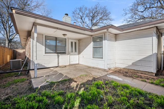 5821 Mansfield Road, Arlington, TX 76017