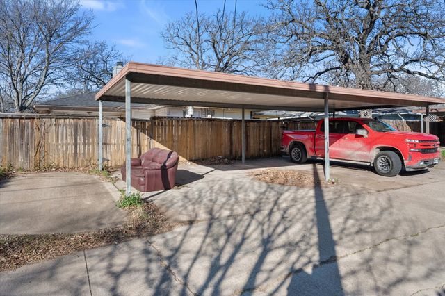 5821 Mansfield Road, Arlington, TX 76017