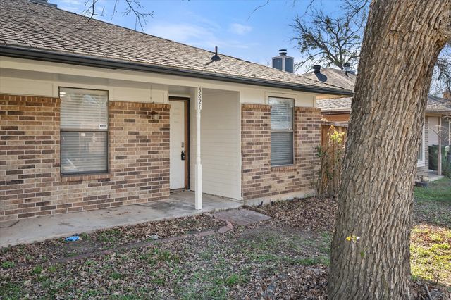 5821 Mansfield Road, Arlington, TX 76017