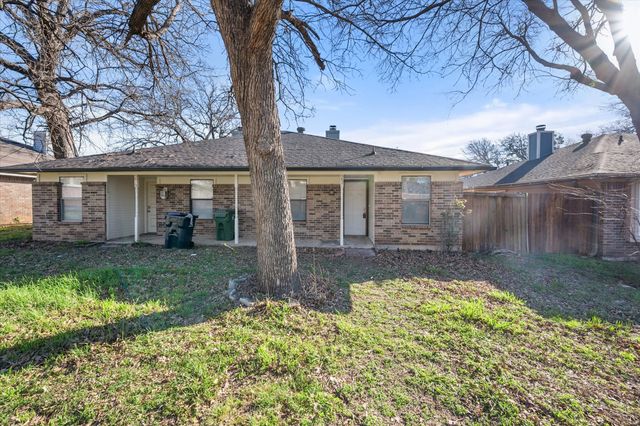 5821 Mansfield Road, Arlington, TX 76017