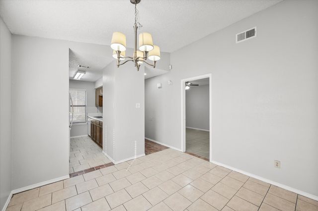 5821 Mansfield Road, Arlington, TX 76017