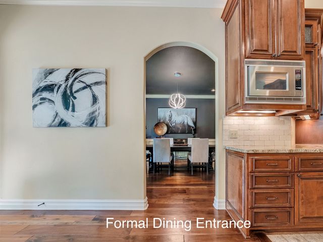10610 S Nandina Court, Jenks, OK 74037
