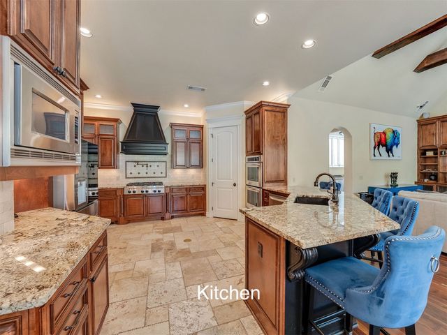 10610 S Nandina Court, Jenks, OK 74037