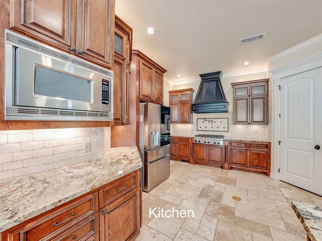 10610 S Nandina Court, Jenks, OK 74037
