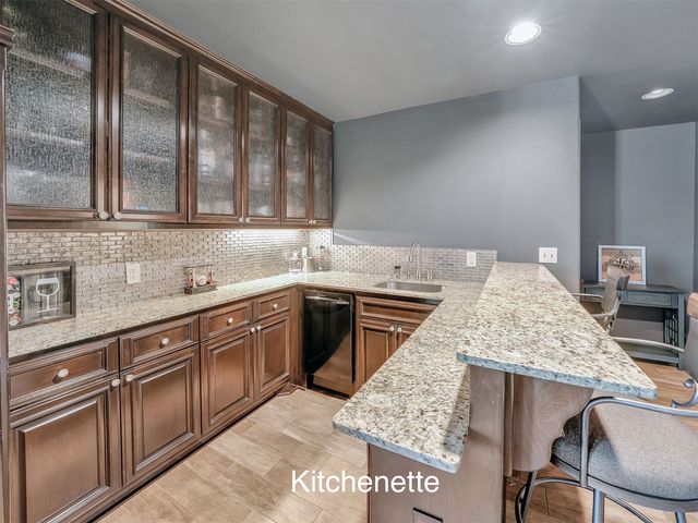 10610 S Nandina Court, Jenks, OK 74037