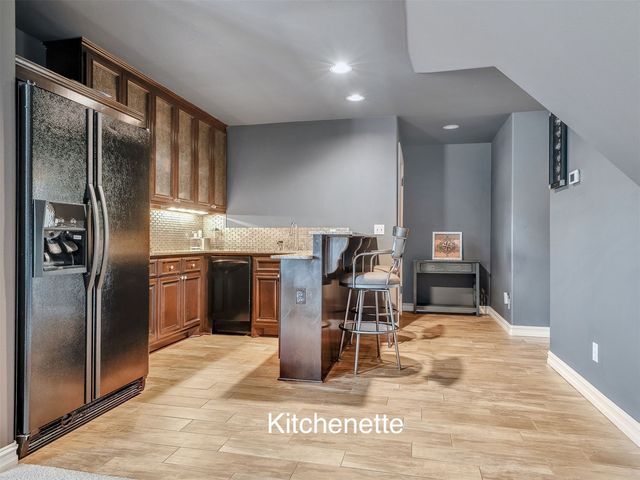 10610 S Nandina Court, Jenks, OK 74037
