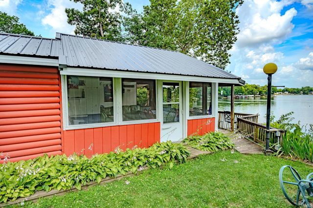 3826 E Forest Lodge Loop, Monticello, IN 47960