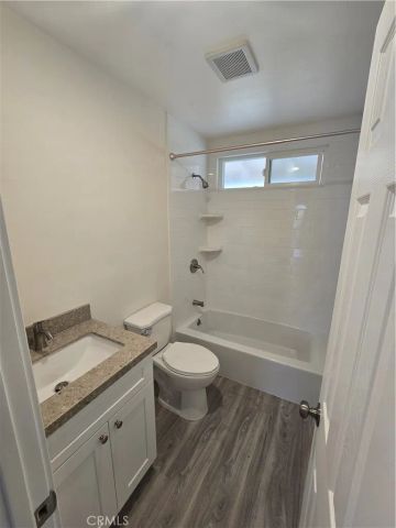 6051 Lemon Avenue C, Cypress, CA 90630