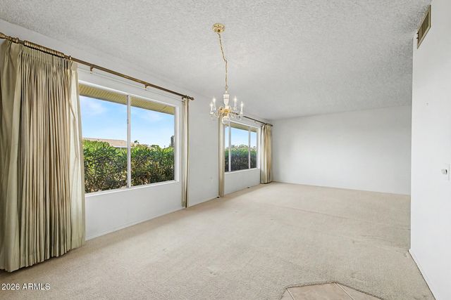 9726 W HUTTON Drive, Sun City, AZ 85351