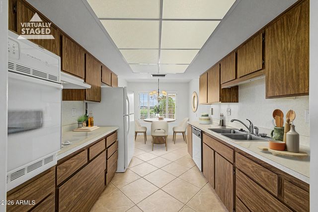 9726 W HUTTON Drive, Sun City, AZ 85351