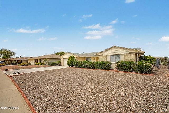 9726 W HUTTON Drive, Sun City, AZ 85351