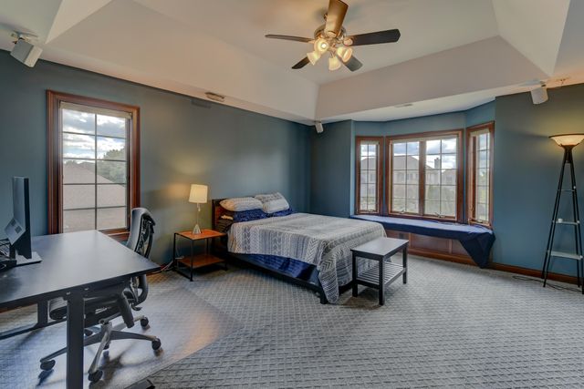 9937 Tanglewood Court, Munster, IN 46321