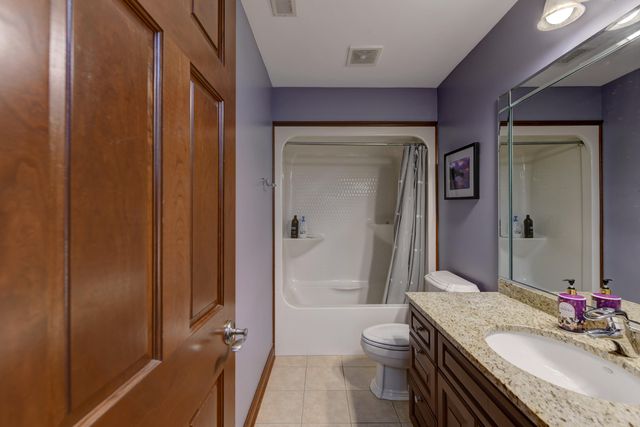 9937 Tanglewood Court, Munster, IN 46321