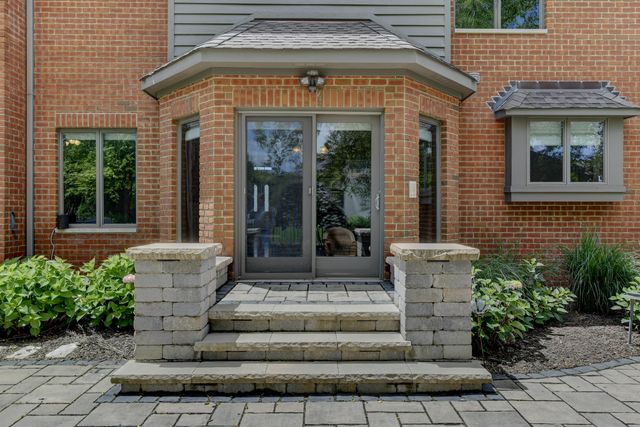 9937 Tanglewood Court, Munster, IN 46321