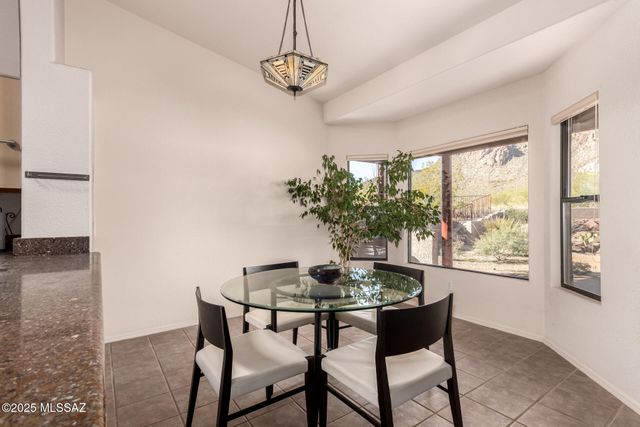 6064 W Ten Star Drive, Tucson, AZ 85713