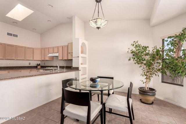 6064 W Ten Star Drive, Tucson, AZ 85713