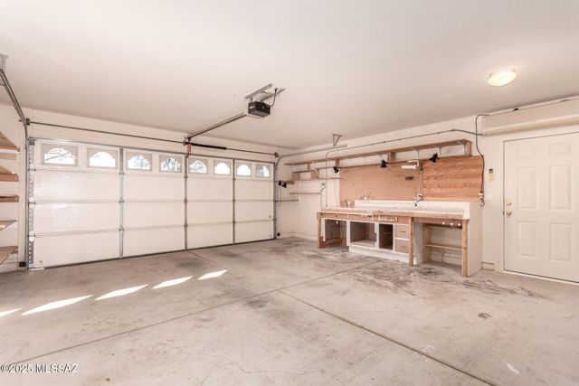 6064 W Ten Star Drive, Tucson, AZ 85713