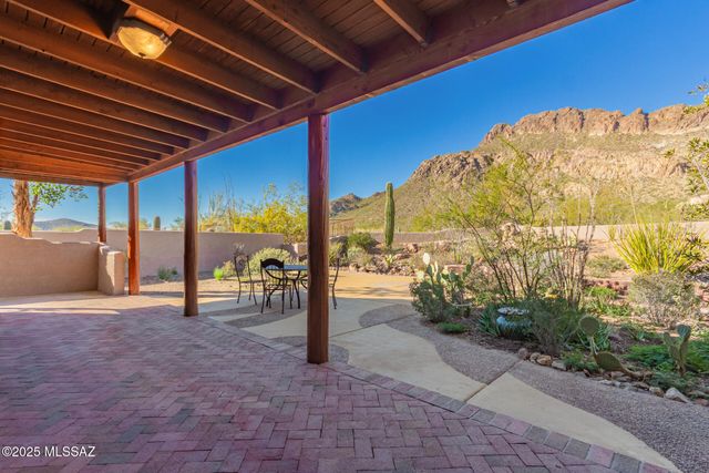 6064 W Ten Star Drive, Tucson, AZ 85713