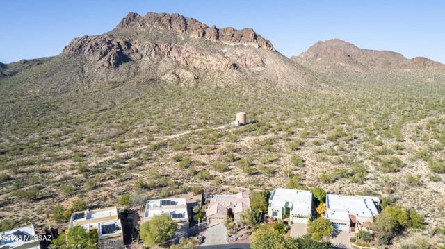 6064 W Ten Star Drive, Tucson, AZ 85713