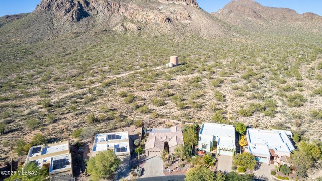 6064 W Ten Star Drive, Tucson, AZ 85713