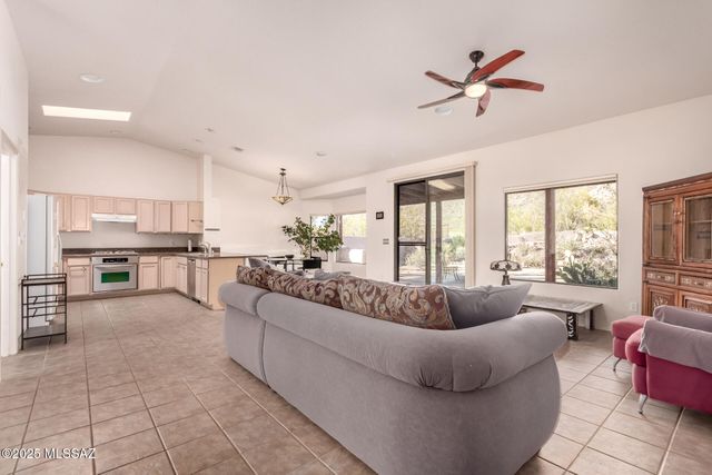 6064 W Ten Star Drive, Tucson, AZ 85713