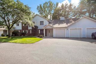 950 Heritage Court E 608, Vadnais Heights, MN 55127